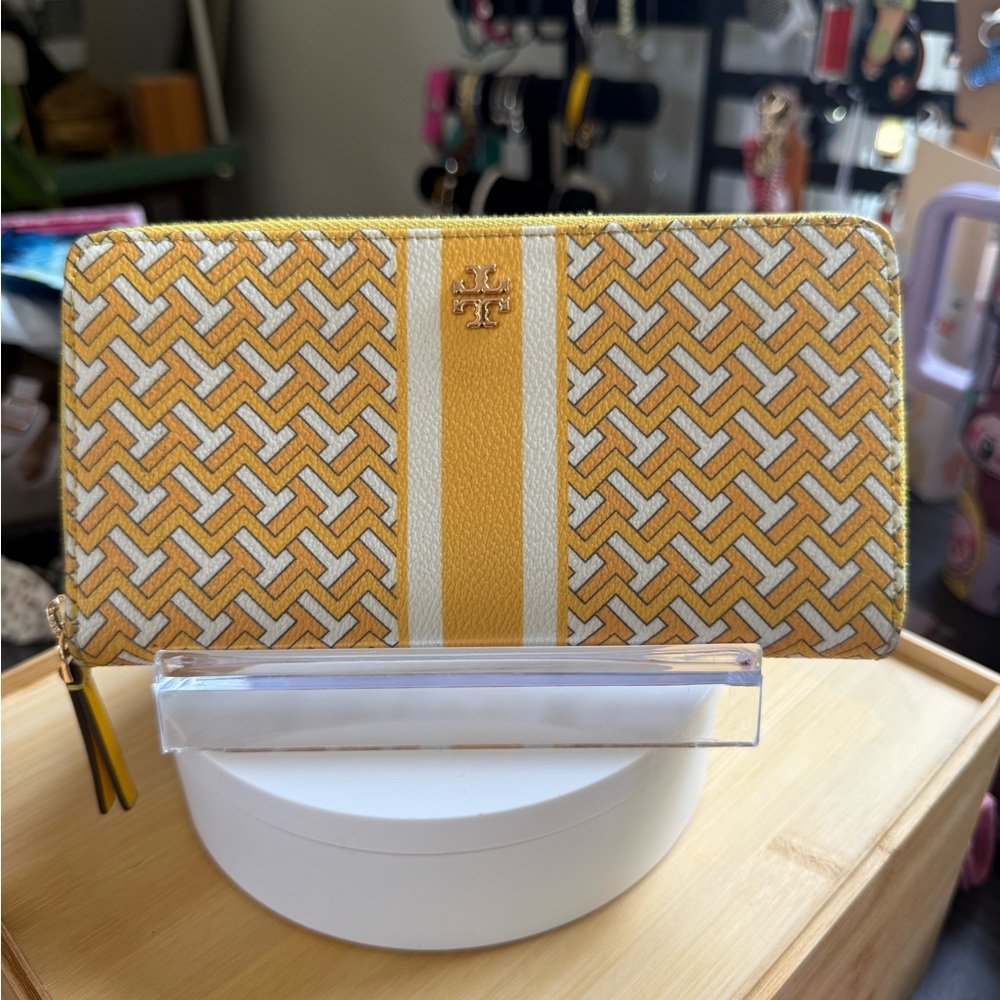 Tory Burch Yellow White Zip Around Wallet Designer Logo Leather Long Clutch